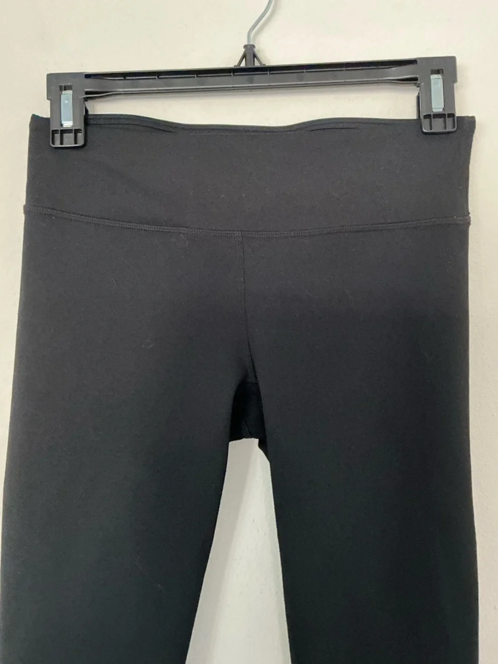 Fabletics PowerHold Black Leggings Size Small High Waisted Athletic Workout - Picture 3 of 7